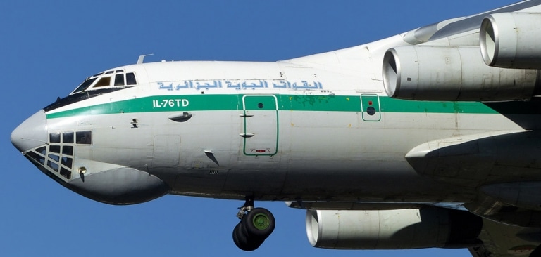 صورة غلق محول واد الكرمة لتسهيل حركة سيارات الاسعاف نحو المستشفى العسكري