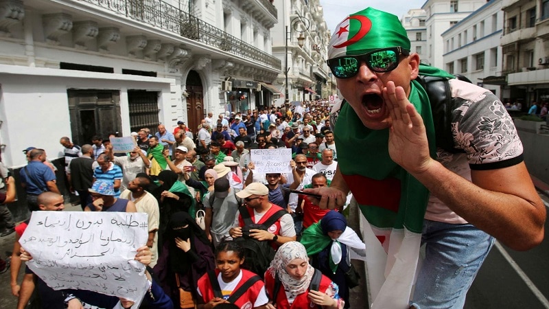 صورة هل يحتاج الحراك إلى نص تأسيسي؟