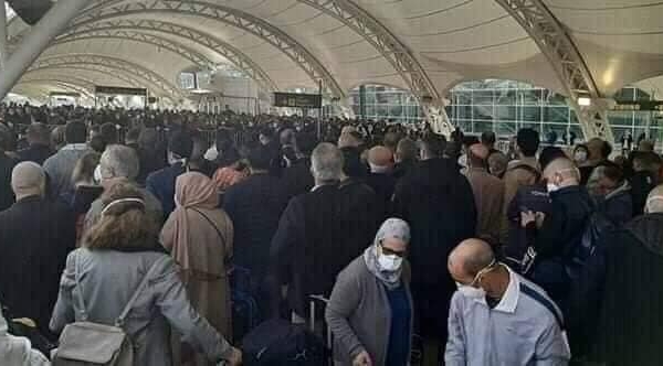 صورة سفارة فرنسا بالجزائر تخاطب مزدوجي الجنسية: “تحلوا بالمسؤولية .. أنتم في بلد تملكون جنسيته ولستم معزولين