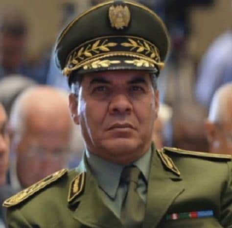 صورة العميد نورالدين قواسمية يشرف على افتتاح السنة الجامعية 2020-2021