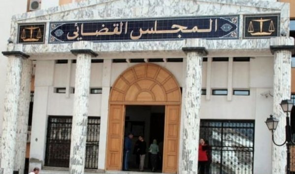 صورة   استدعاء 03 نواب من البرلمان ومجلس الامة  لسماعهم من قبل قاضي التحقيق لدى محكمة تلمسان 