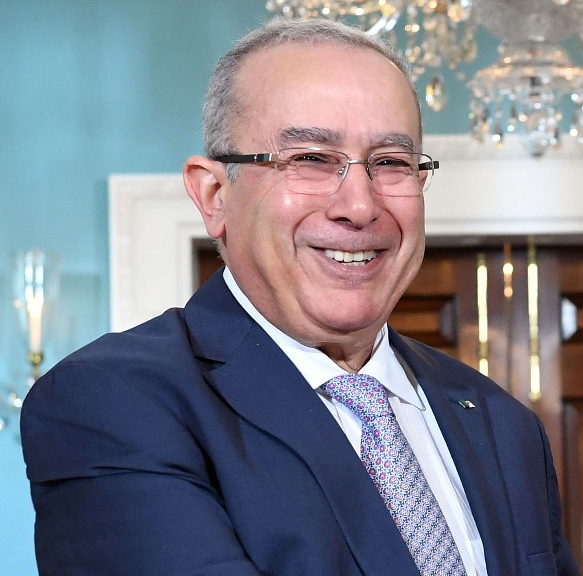 لعمامرة يهنئ الأسرة الإعلامية بمناسبة يومها الوطني 1 1200px Secretary Tillerson Poses for a Photo With Algerian Foreign Minister Lamamra Before Their Meeting in Washington 34554449122 cropped