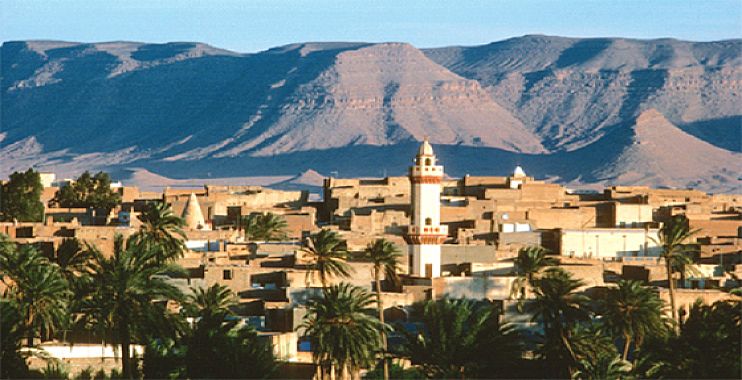 مدينة بوسعادة تستضيف وفدا ثقافيا وسياحيا من ولاية البويرة 1 resize