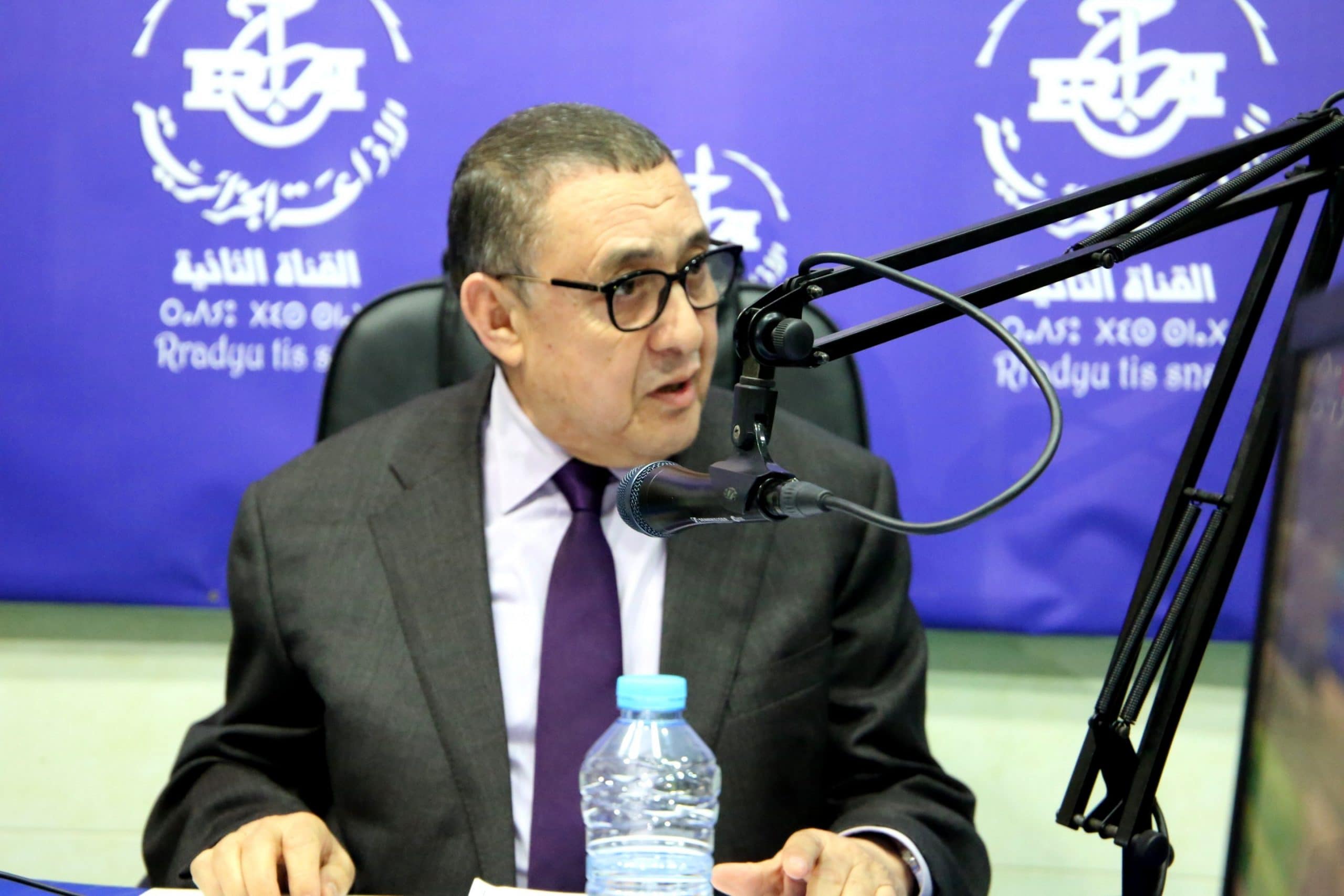 صورة وسيط الجمهورية : إعادة تشغيل 34 ألف عاملا ورفع العراقيل عن عن 802 مشروعا استثماريا