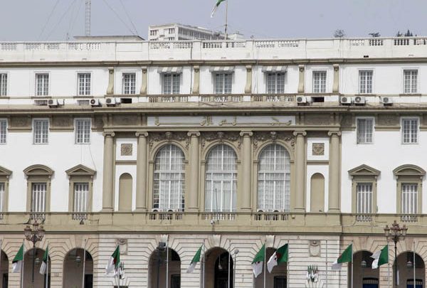 هذا هو موعد افتتاح الدورة البرلمانية