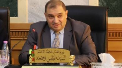 صورة “تحذير رسمي من وزير العدل : لا تسامح مع أغاني تمجيد المخدرات والجريمة!”