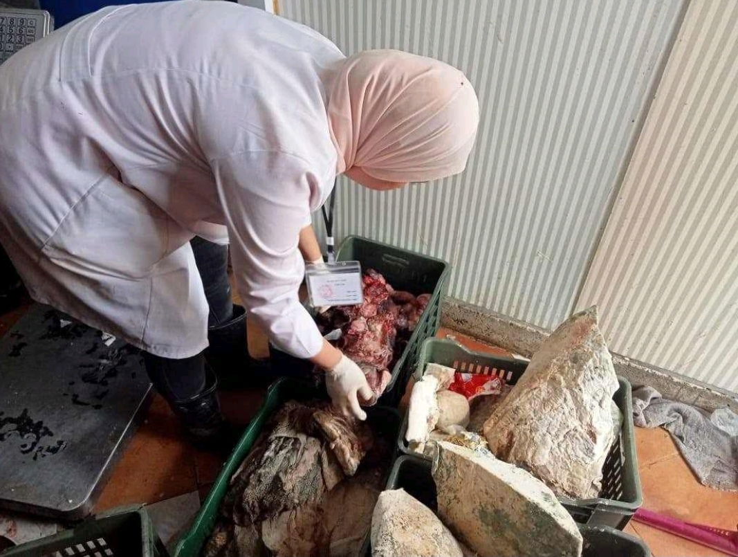 حجز وإتلاف أكثر من 760 كلغ من اللحوم الفاسدة بسيدي بلعباس خلال حملة رقابية نوعية