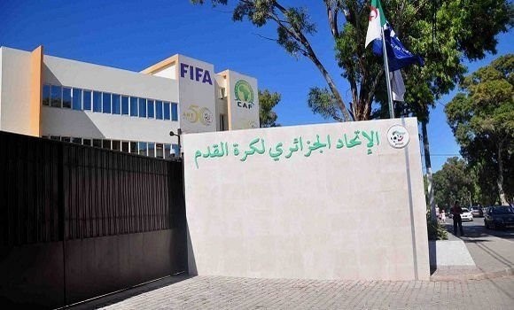 الفاف.. إلزام الرابطات بتعريب المحاضر والمراسلات بداية من الموسم المقبل