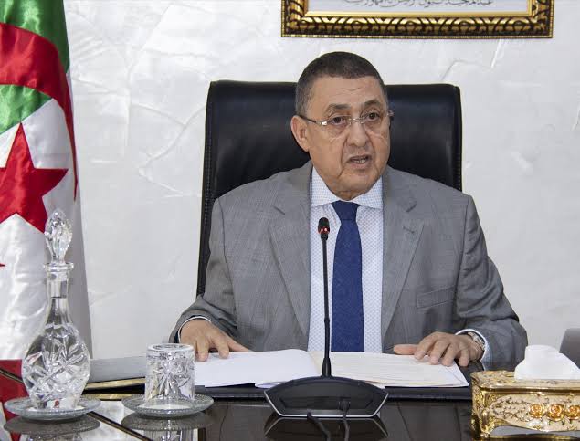 تغيير رخص السياقة للمغتربين على مكتب وزير الداخلية