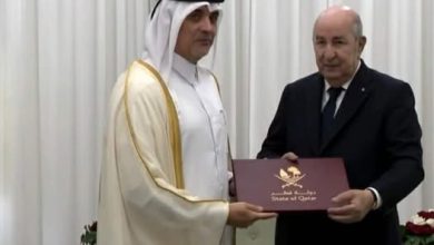 صورة رئيس الجمهورية يستقبل سفير دولة قطر