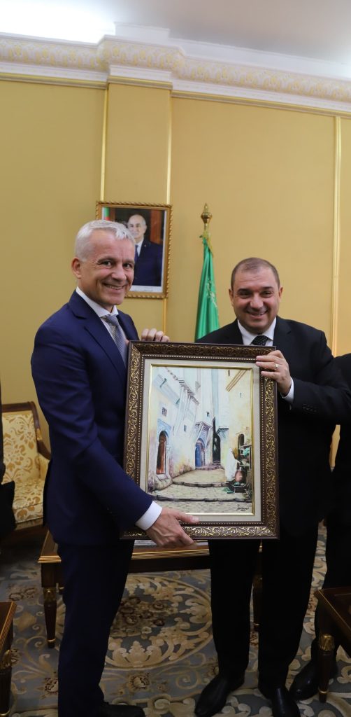 وزير العدل يستقبل نظيره السويسري