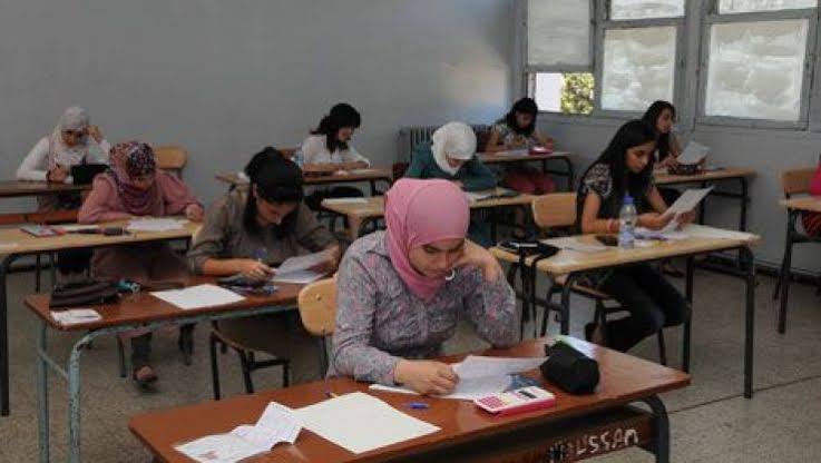 ضبط تلميذ بتقنيات غش إلكترونية في امتحان “البيام”