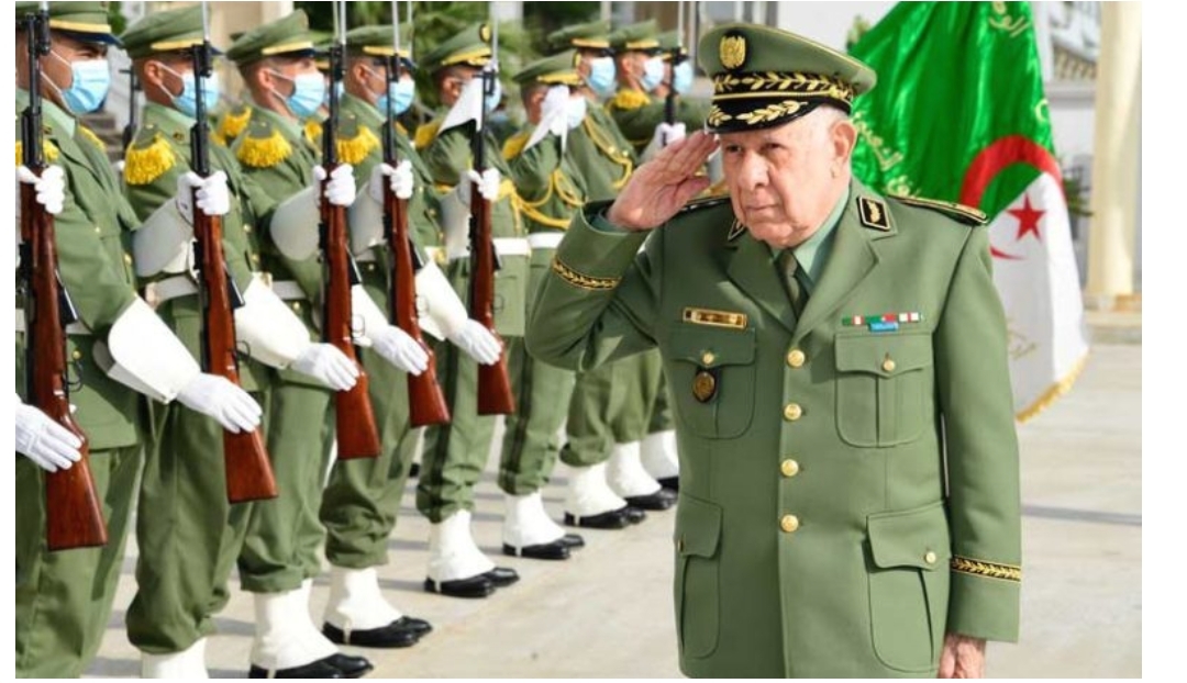 الفريق أول شنقريحة في زيارة إلى الأكاديمية العسكرية لشرشال
