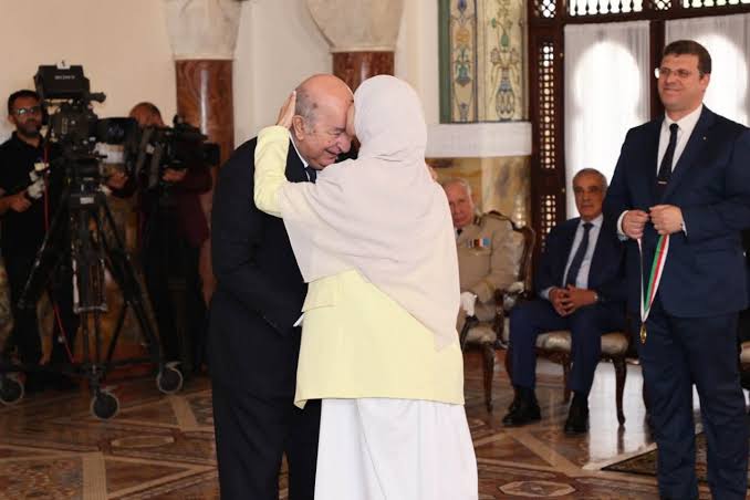 قُبْلَةٌ على جبين النجاح!