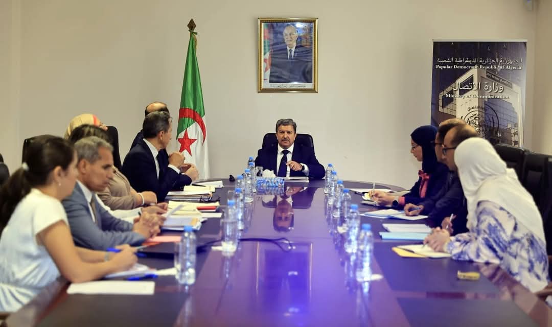 وزير الاتصال يشدد على مضاعفة الجهود للارتقاء بأداء القطاع