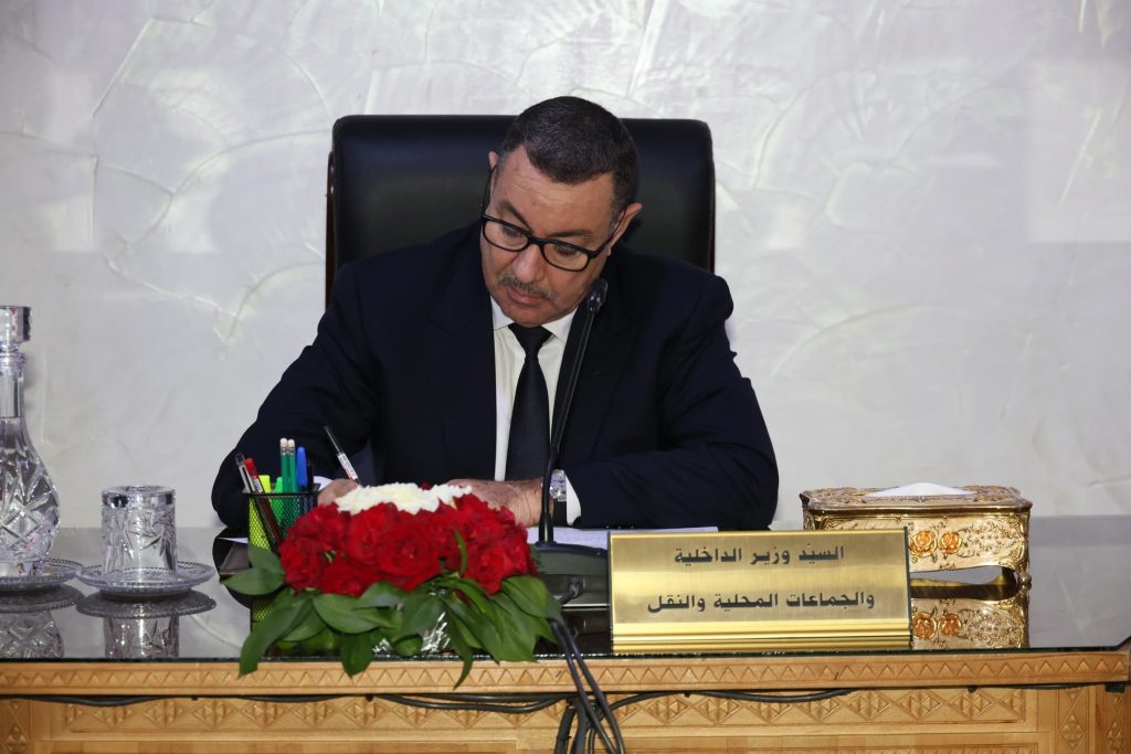 سعيود يدعو إلى تحسين نظافة المدن وتحديث تسيير النفايات